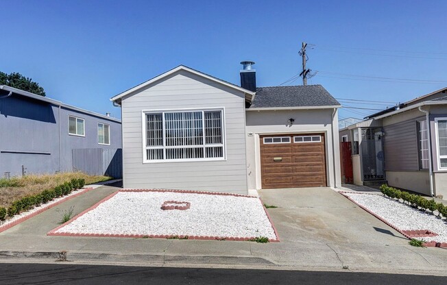 Updated & super clean 3 Bed/ 2 Bath Daly City home. YouTube Tour!