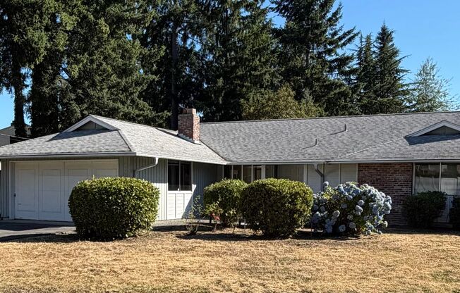 4 Bed / 2.5 Bath Bellevue rambler $4,295/month