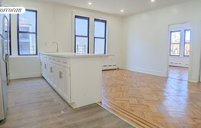 216 E 93 ST