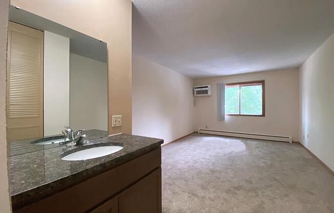 2 beds, 1.5 baths, 1,036 sqft, $1,485