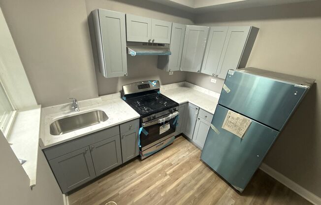 Charming Apartments in Rogers Park!