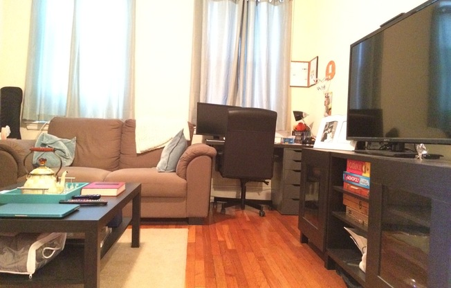 1 bed, 1 bath, 648 sqft, $2,500, Unit 03-005