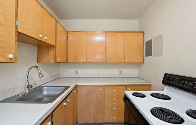 1 bed, 1 bath, 827 sqft, $1,795, Unit 206