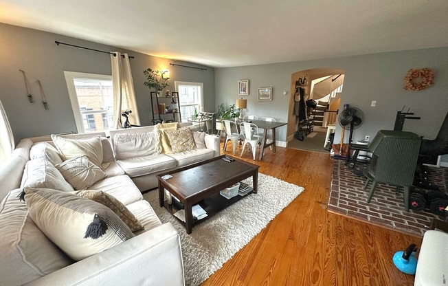 38 W CEDAR