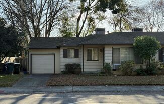 ADORABLE 2/2 (East Sac Location) Duplex!