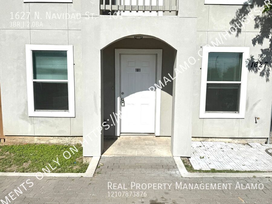 1627 N NAVIDAD ST
