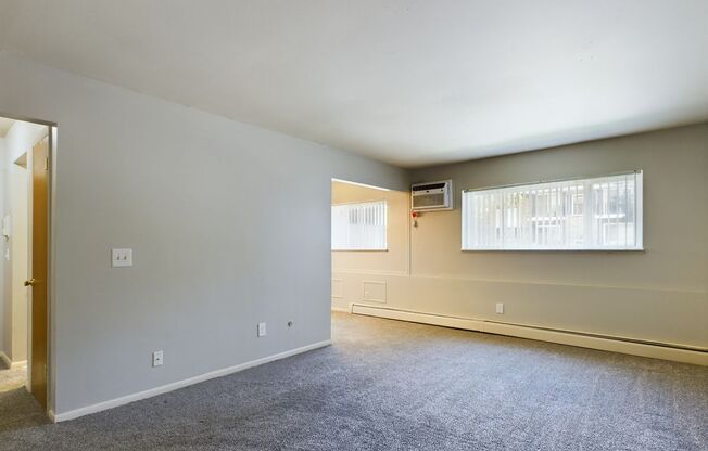 1 bed, 1 bath, 722 sqft, $820, Unit 11-10