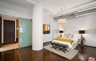 1 bed, 1 bath, 1,380 sqft, $4,350, Unit 703