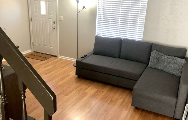 Newly Renovated 2-Bedroom, 1-Bathroom Unit!