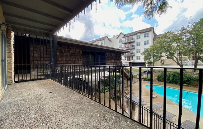 2 beds, 2 baths, $1,690, Unit UNIT 7