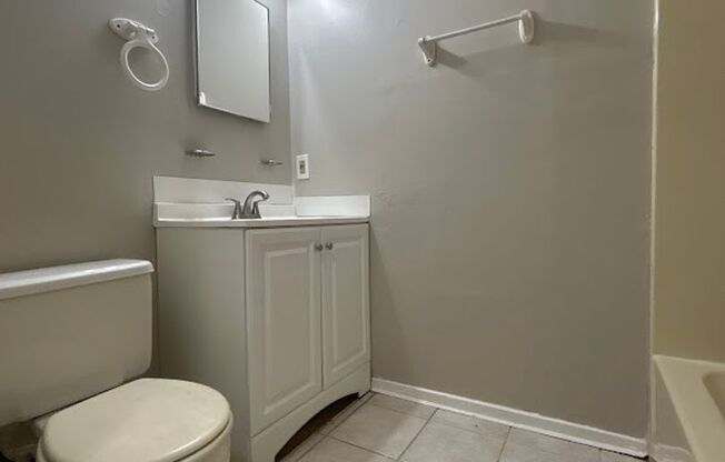 2 beds, 1 bath, $1,025, Unit Unit 1312