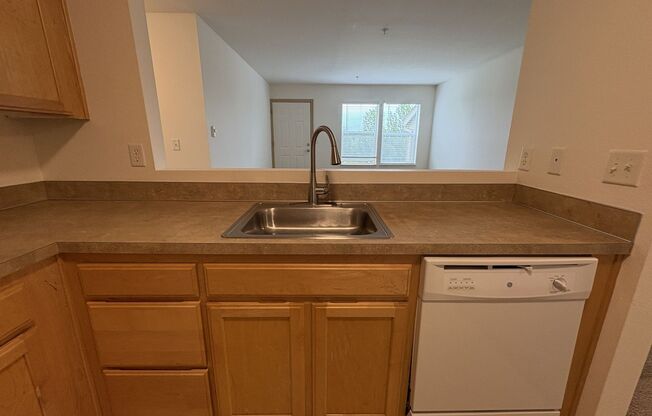 2 beds, 2 baths, 1,018 sqft, $1,450, Unit 354-3044