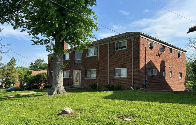 2414 Banning Rd