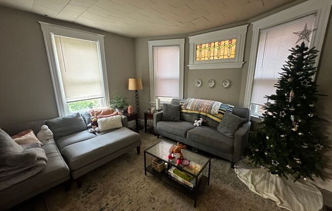 5 Bedroom House Located In Clifton Near UC's Campus