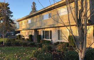2 Bedroom Townhouse in Milwaukie