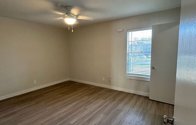 1 bed, 1 bath, 700 sqft, $1,224, Unit ELP2200-102