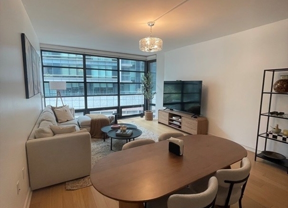 1 bed, 1 bath, 855 sqft, $5,000, Unit 3F