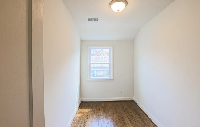 3 beds, 1 bath, $1,950