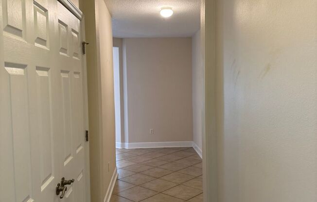 3 beds, 2 baths, $2,750, Unit # 213