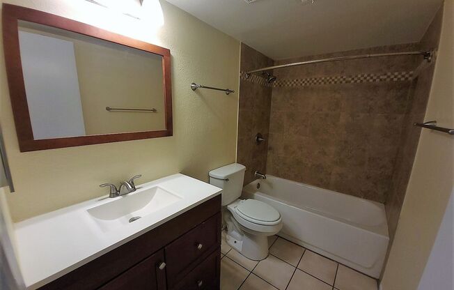 2 beds, 1 bath, $1,295
