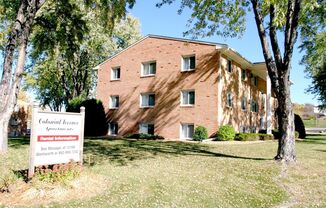 Colonial Terrace Apartments