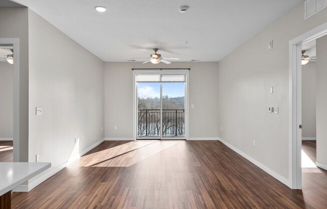 2 beds, 2 baths, 1,210 sqft, $1,950, Unit 520