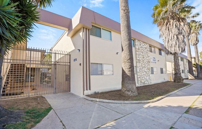 Carson Apartments