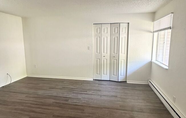 1 bed, 1 bath, $600, Unit H8