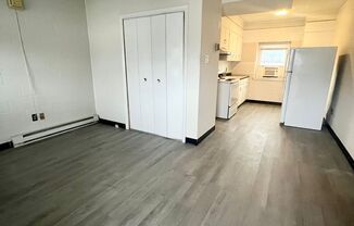 Studio, 1 bath, 350 sqft, $650, Unit Apt 24