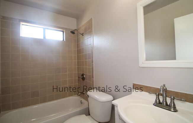 4 beds, 2 baths, $1,250