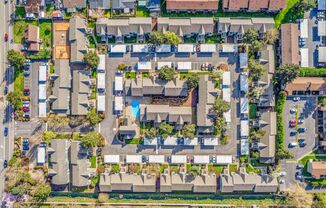 BROOK HOLLOW APARTMENTS