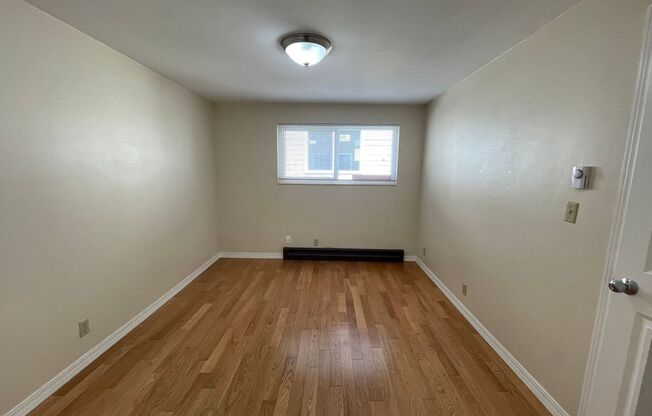 1 bed, 1 bath, $1,800, Unit 202