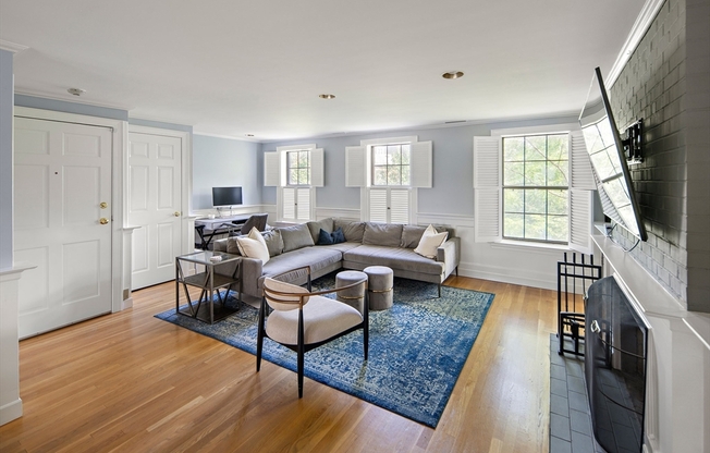 1 DEVENS ST