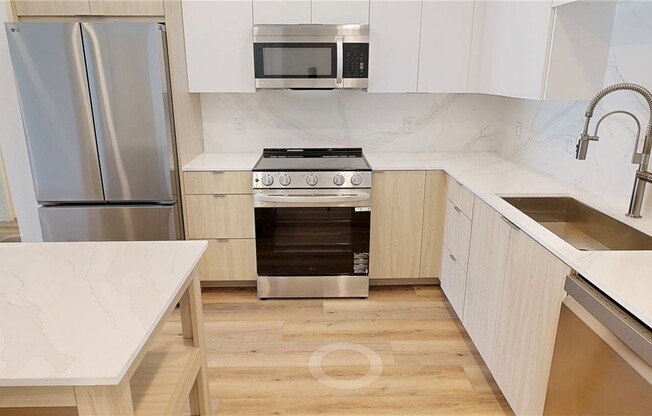 2 beds, 2 baths, 983 sqft, $4,088, Unit 521