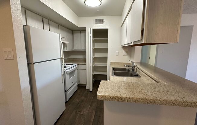 2 beds, 2 baths, 881 sqft, $1,700, Unit 228