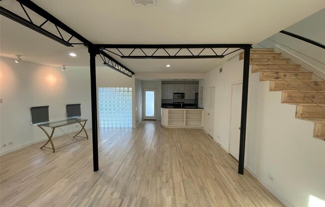 4242 BUENA VISTA