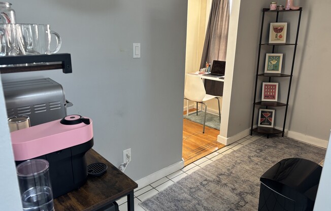 2 beds, 1 bath, $3,200, Unit 3F