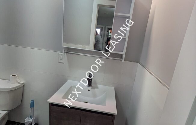 484 Kennedy Blvd 1F