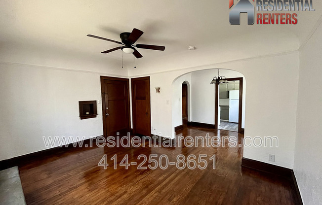 3047 S HOWELL AVE