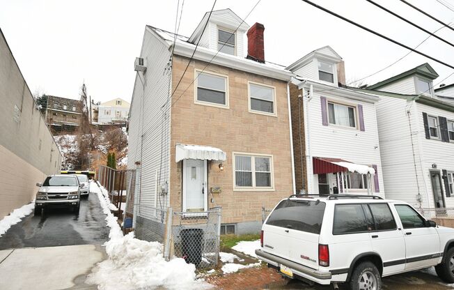 South Side 3BR - Simple, Solid, Ready