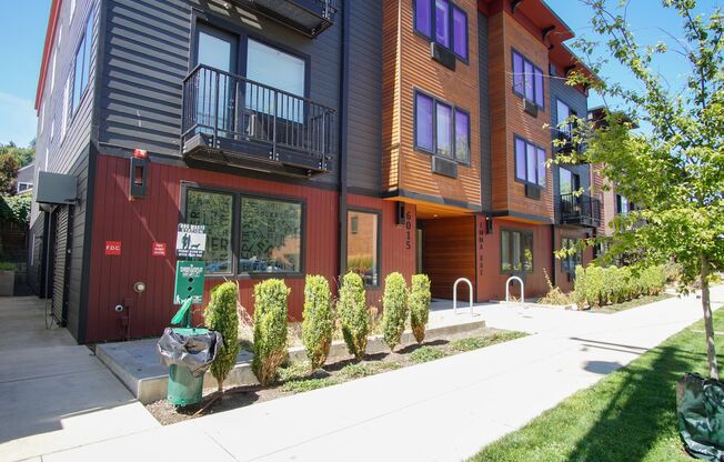 1 bed, 1 bath, $1,795, Unit 303