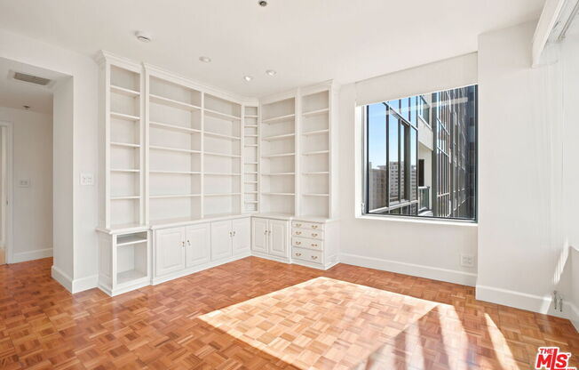 2 beds, 3 baths, 2,018 sqft, $10,499, Unit 1104