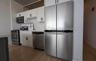 2 beds, 1 bath, 900 sqft, $2,900, Unit 2906