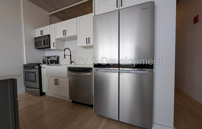 2 beds, 1 bath, 900 sqft, $2,900, Unit 2906