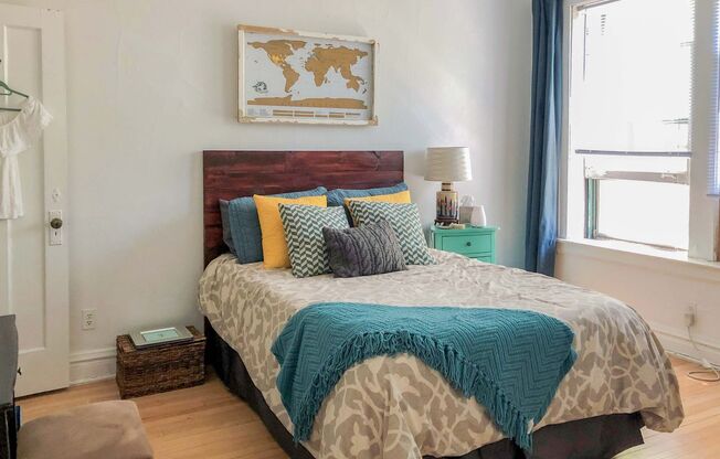 1 bed, 1 bath, 834 sqft, $1,950, Unit 436-1H