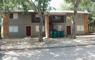 204 W MOCKINGBIRD LN