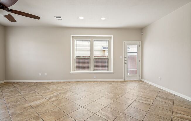 AVAILABLE NOW! NOW 3 BEDROOM HOME LOCATED IN SAN MARCOS, TX!