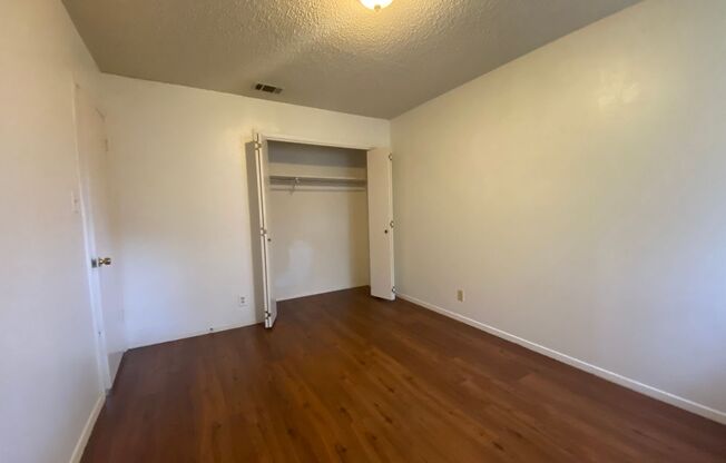 2 beds, 1 bath, $1,399