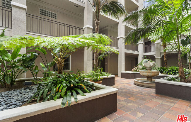 3 beds, 3 baths, 1,350 sqft, $5,800, Unit 301