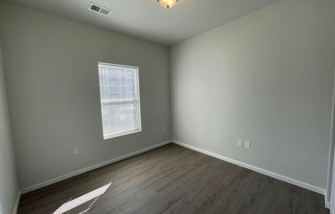 2 beds, 2 baths, 891 sqft, $1,150, Unit 1140-111